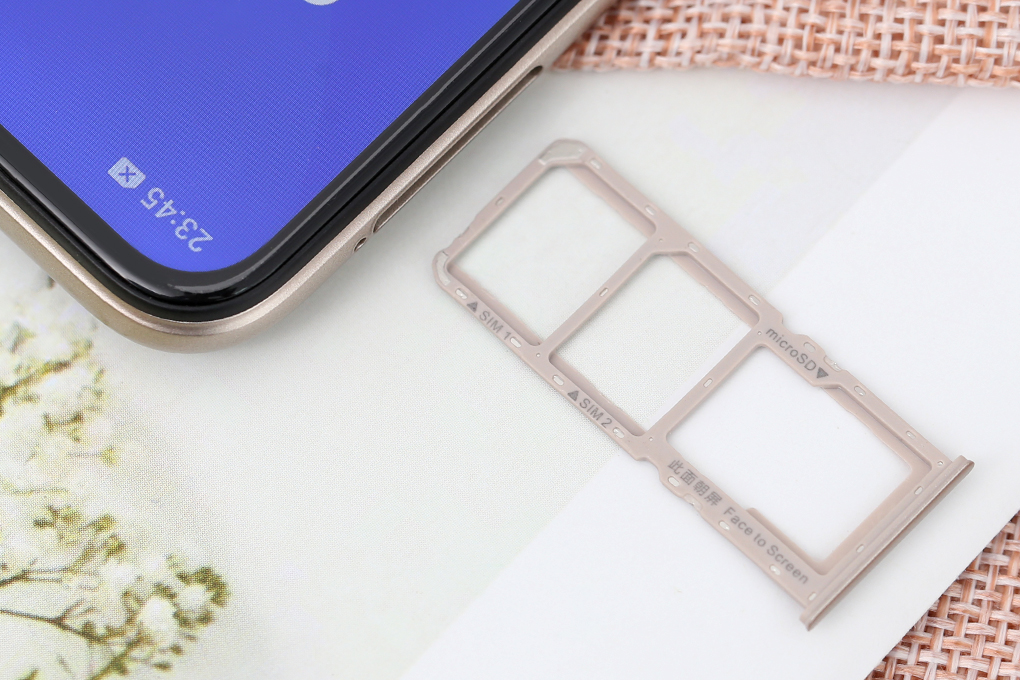 Điện thoại OPPO A7