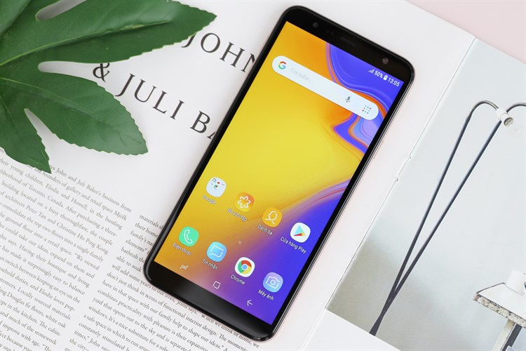Điện thoại Samsung Galaxy J4 Core