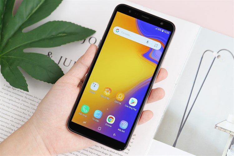 Điện thoại Samsung Galaxy J4 Core