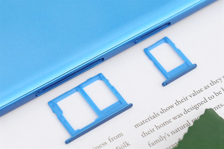 Điện thoại Samsung Galaxy J4 Core