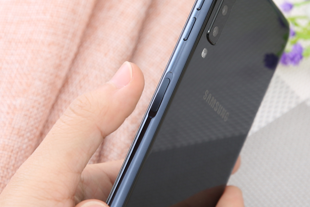 Điện thoại Samsung Galaxy A7 (2018) 128GB