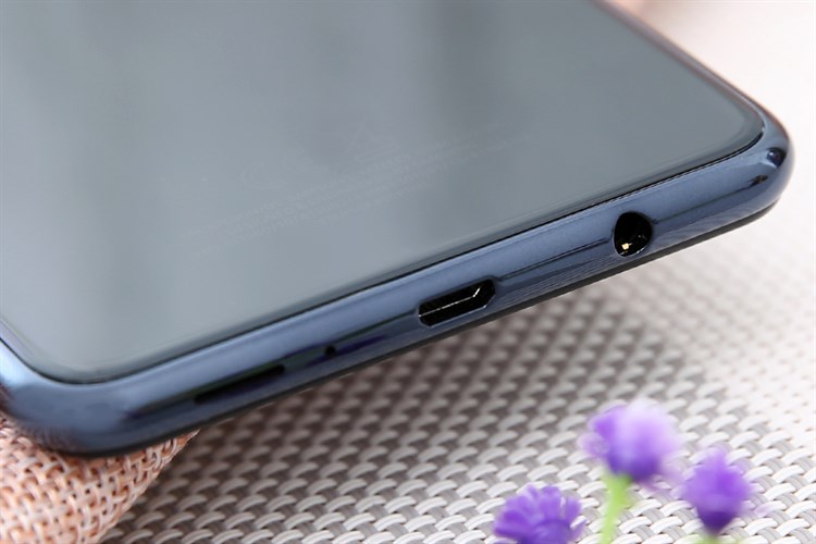 Điện thoại Samsung Galaxy A7 (2018) 128GB