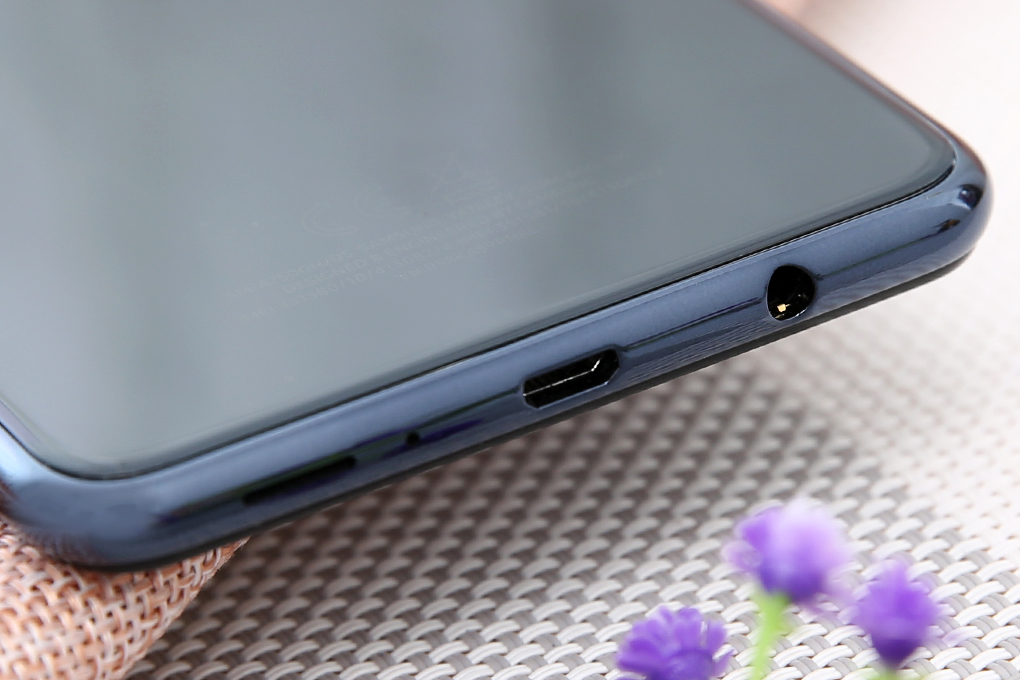 Điện thoại Samsung Galaxy A7 (2018) 128GB