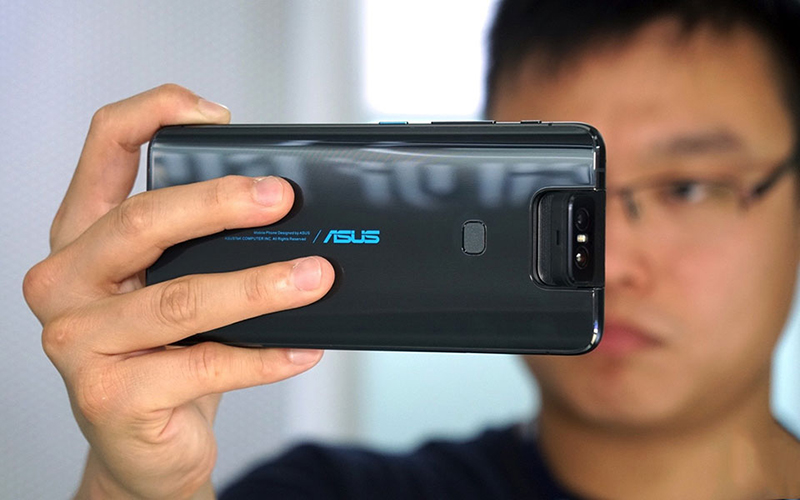 Camera trước selfie của điện thoại Asus ZenFone 6 (2019) chính hãng