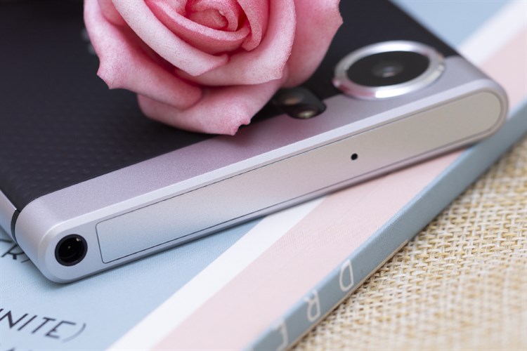 Điện thoại BlackBerry KEYone 3GB/32GB