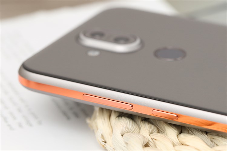 Điện thoại Nokia 8.1