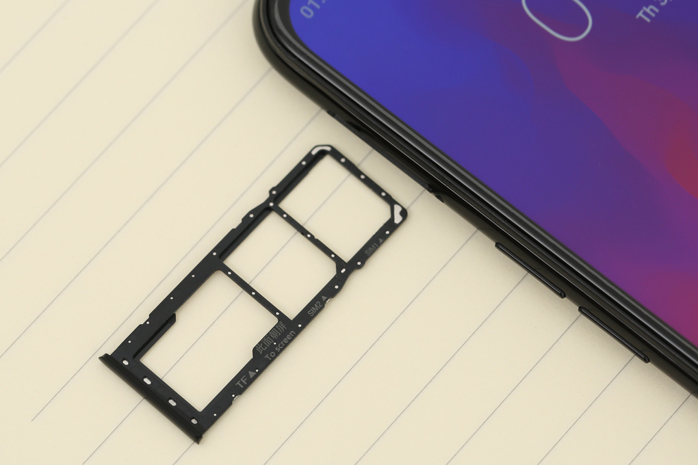 Điện thoại realme 3 32GB Màu Đen nhãn