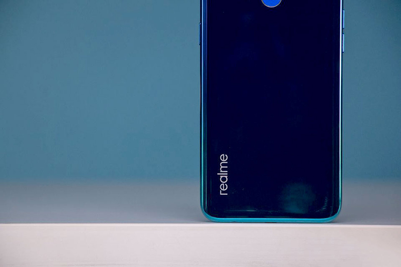 Thiết kế của điện thoại Realme 3 chính hãng