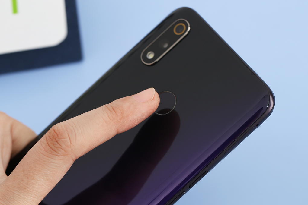 realme 3 Pro (4GB/64GB) - 26