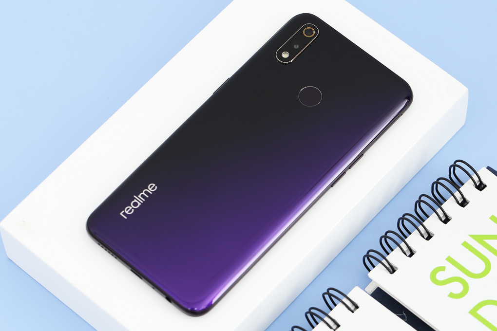 realme 3 Pro (4GB/64GB) - 12