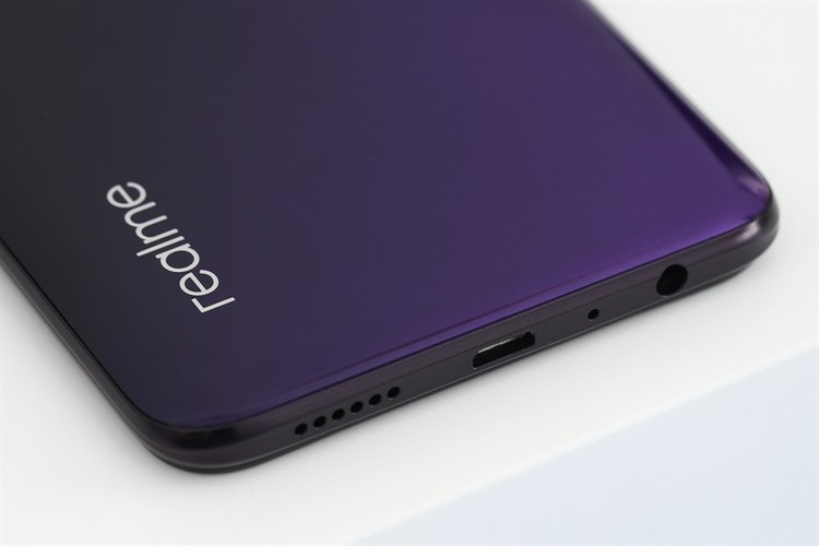 Điện thoại realme 3 Pro (4GB/64GB)