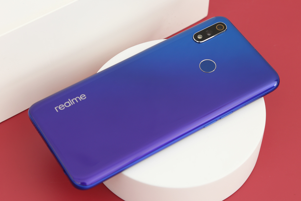 Điện thoại realme 3 Pro (4GB/64GB) Màu Xanh Dương