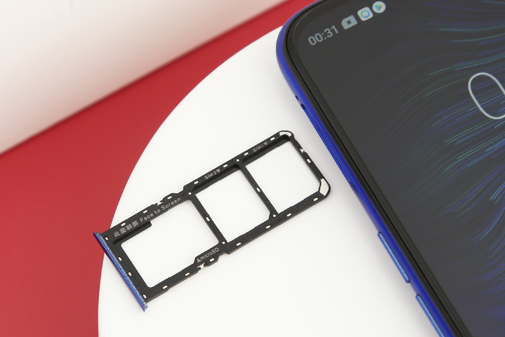 Điện thoại realme 3 Pro (4GB/64GB) Màu Xanh Dương