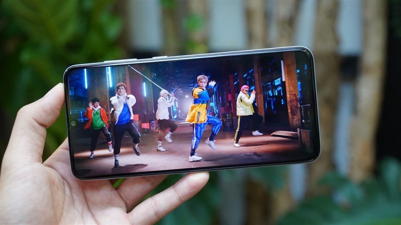 Samsung Galaxy A70 | Trải nghiệm màn hình
