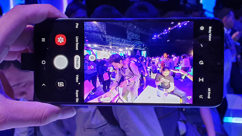 Giao diện camera điện thoại Samsung Galaxy A70 chính hãng Giao diện camera điện thoại Samsung Galaxy A70 chính hãng