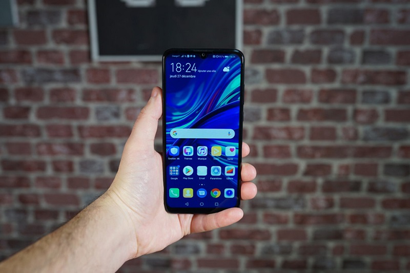 Huawei P Smart 2019 - Màn hình giọt nước, camera kép