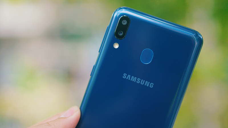 Camera kép điện thoại Samsung Galaxy M20 chính hãng