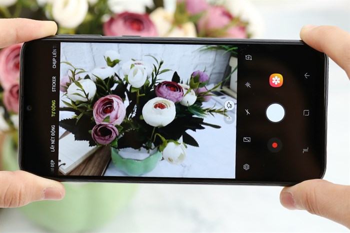 Điện thoại Samsung Galaxy M20