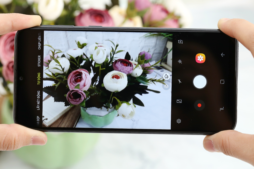 Điện thoại Samsung Galaxy M20