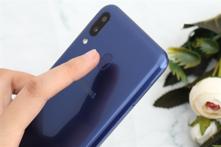 Điện thoại Samsung Galaxy M20