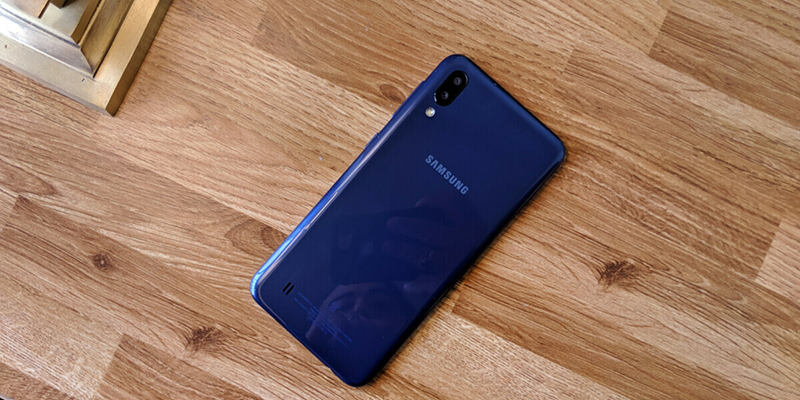 Camera kép điện thoại Samsung Galaxy M10 chính hãng