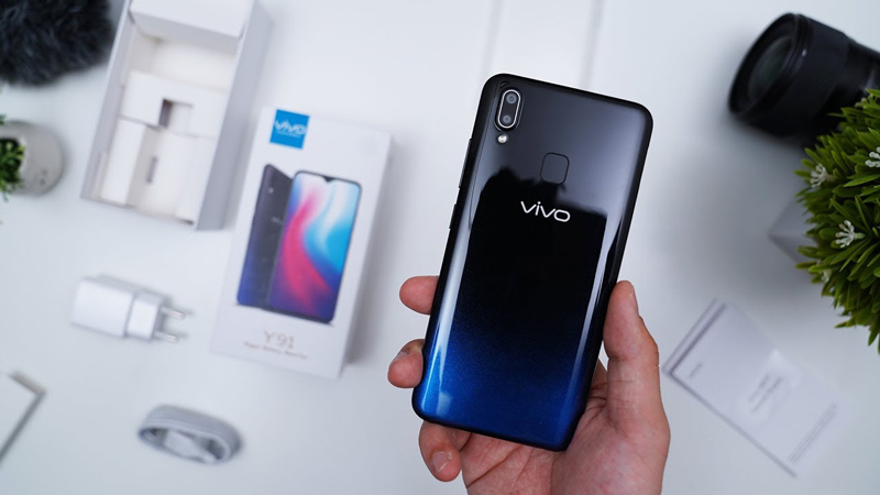 Thiết kế mặt lưng điện thoại Vivo Y91 chính hãng