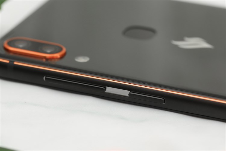 Điện thoại Vsmart Active 1+