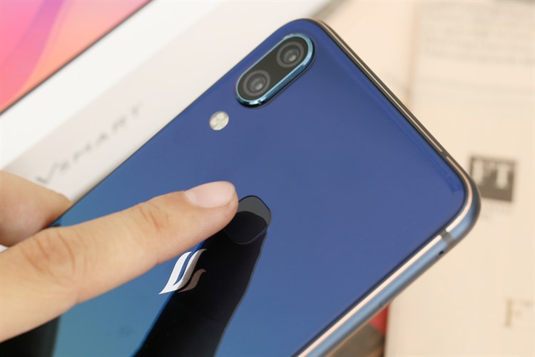 Điện thoại Vsmart Active 1+