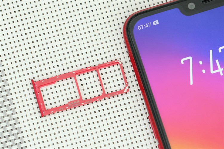 Điện thoại OPPO A3s 16GB (1853) Màu Đỏ