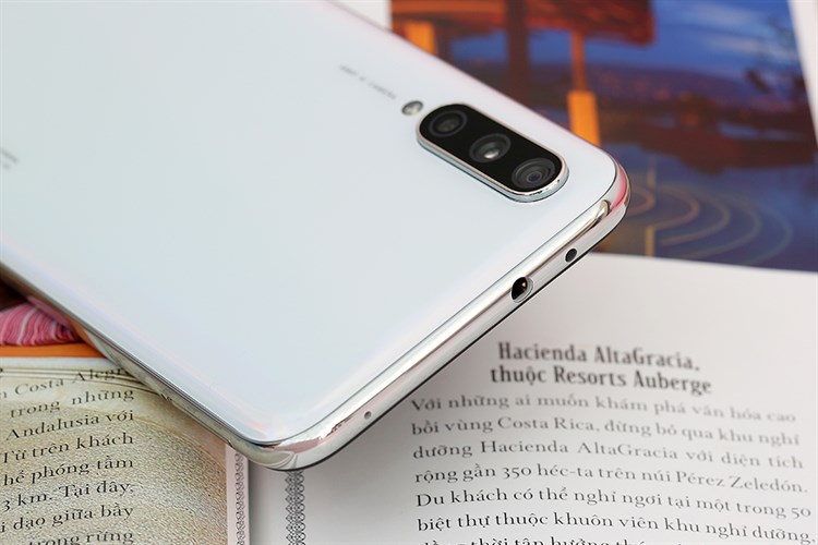 Điện thoại Xiaomi Mi A3 Màu Trắng