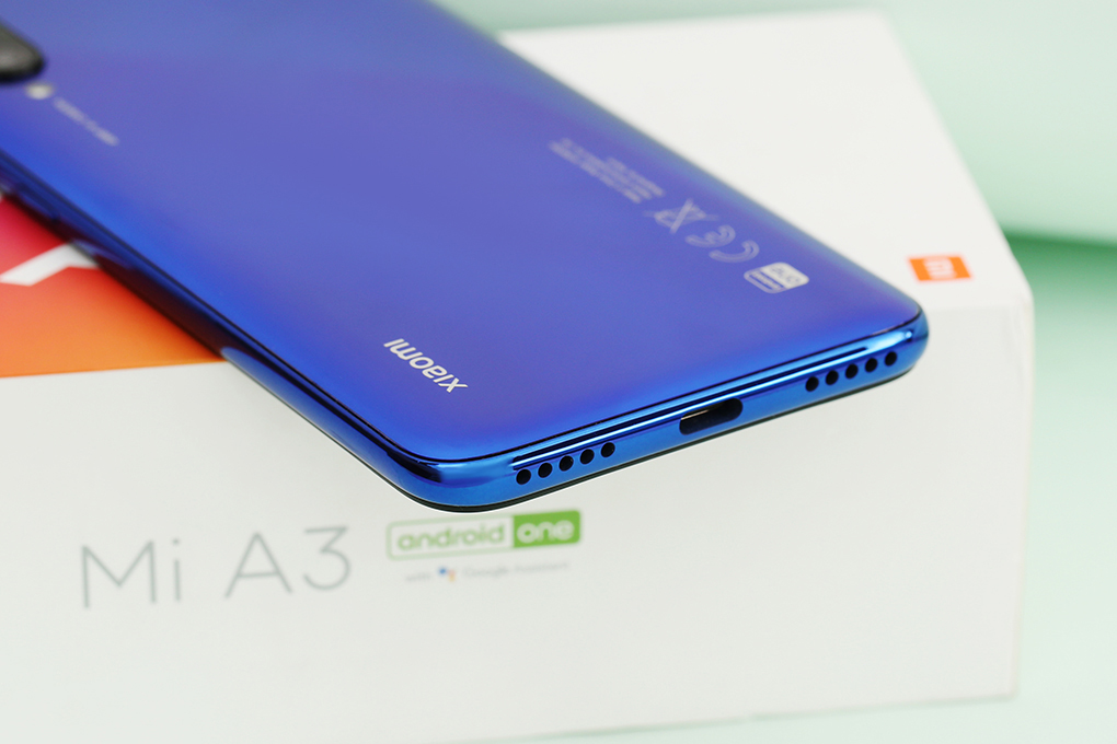 Điện thoại Xiaomi Mi A3 Màu Xanh Dương