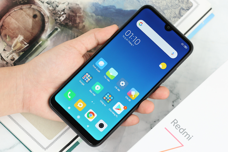 Trên tay màn hình điện thoại Xiaomi Redmi 7