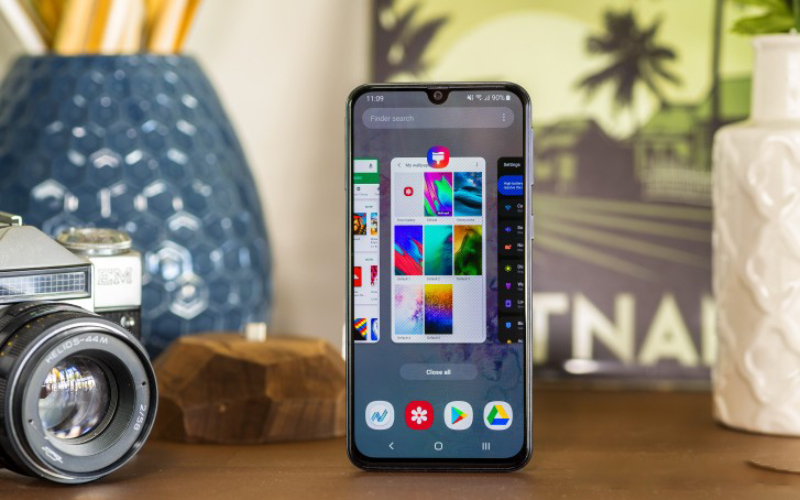 Màn hình của điện thoại Samsung Galaxy A40 chính hãng