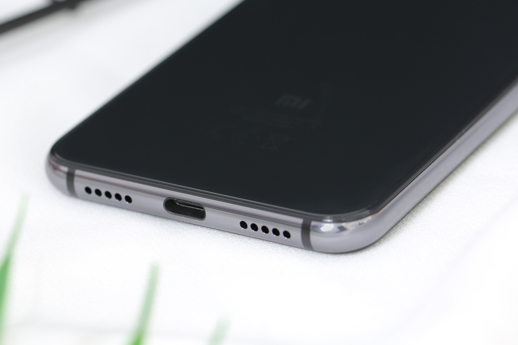 Điện thoại Xiaomi Mi 9 SE Màu Đen