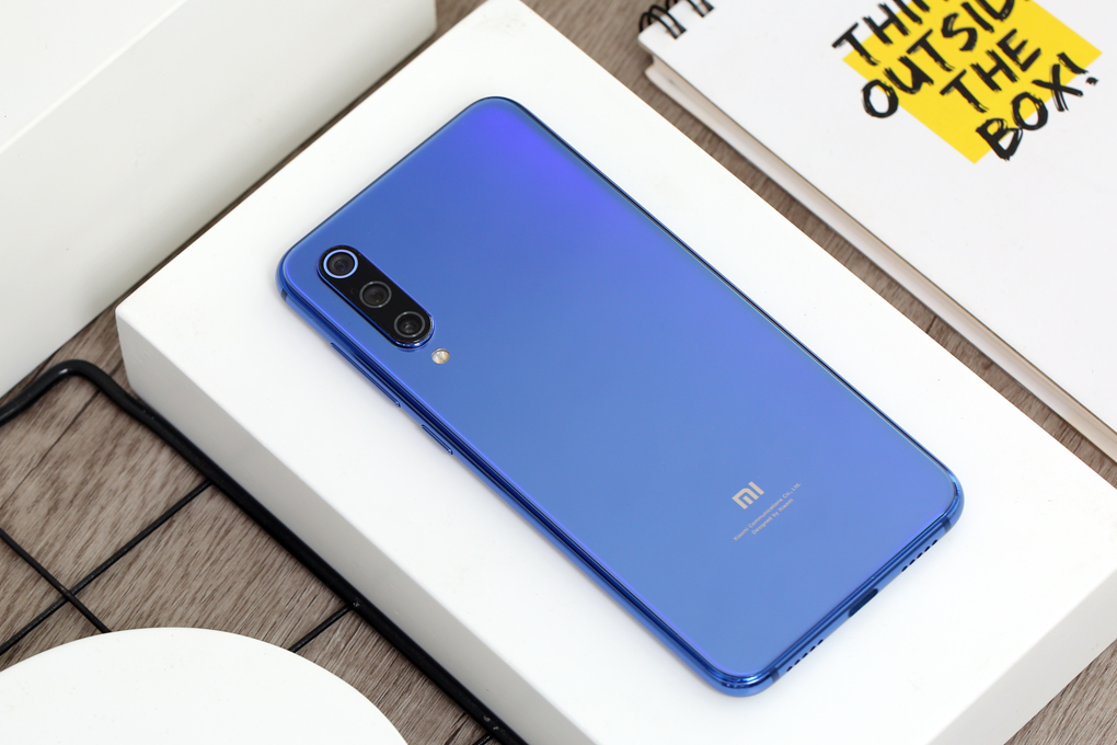 Điện thoại Xiaomi Mi 9 SE Màu Xanh Dương