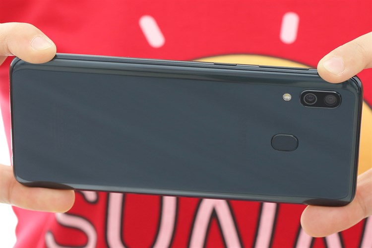 Điện thoại Samsung Galaxy A30 Màu Đen