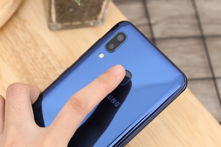 Điện thoại Samsung Galaxy A20