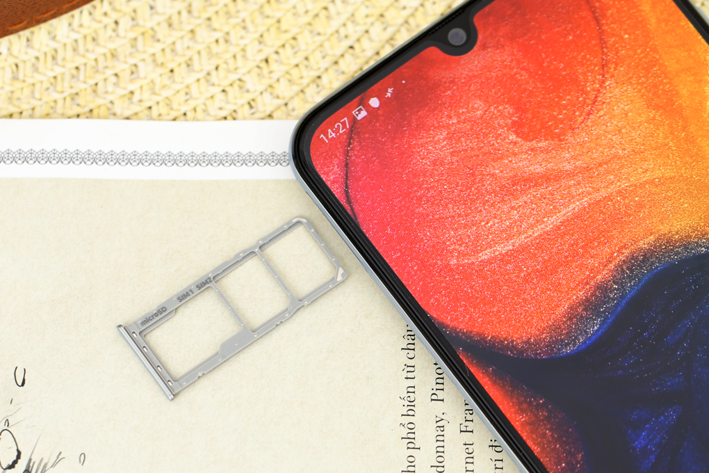 Điện thoại Samsung Galaxy A50 128GB