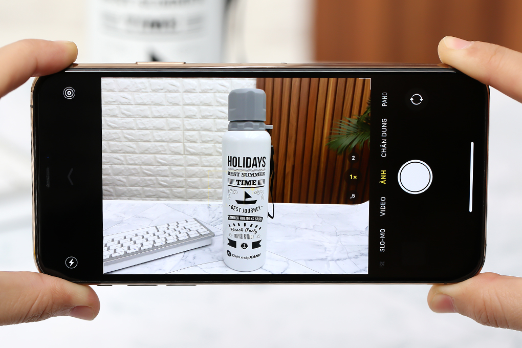 Điện thoại iPhone 11 Pro Max 64GB Màu Vàng đồng