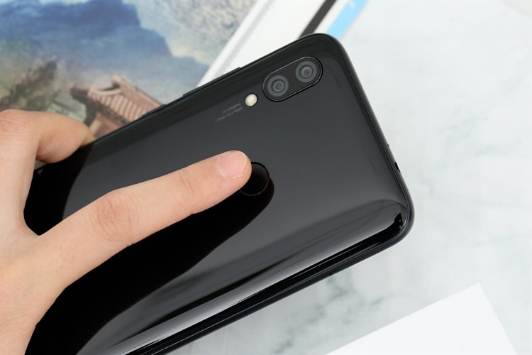 Điện thoại Xiaomi Redmi 7 (2GB/16GB) Màu Đen