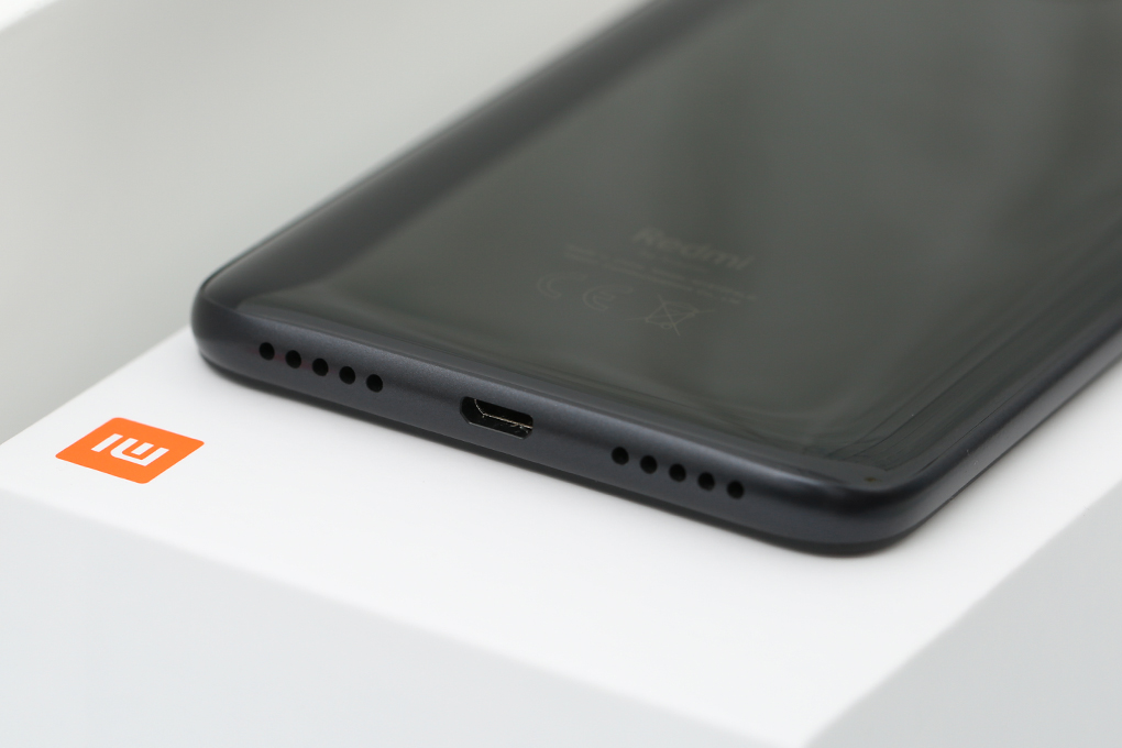 Điện thoại Xiaomi Redmi 7 (2GB/16GB) Màu Đen