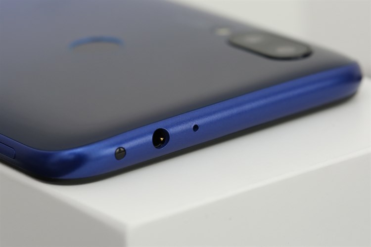 Điện thoại Xiaomi Redmi 7 (2GB/16GB) Màu Xanh Dương