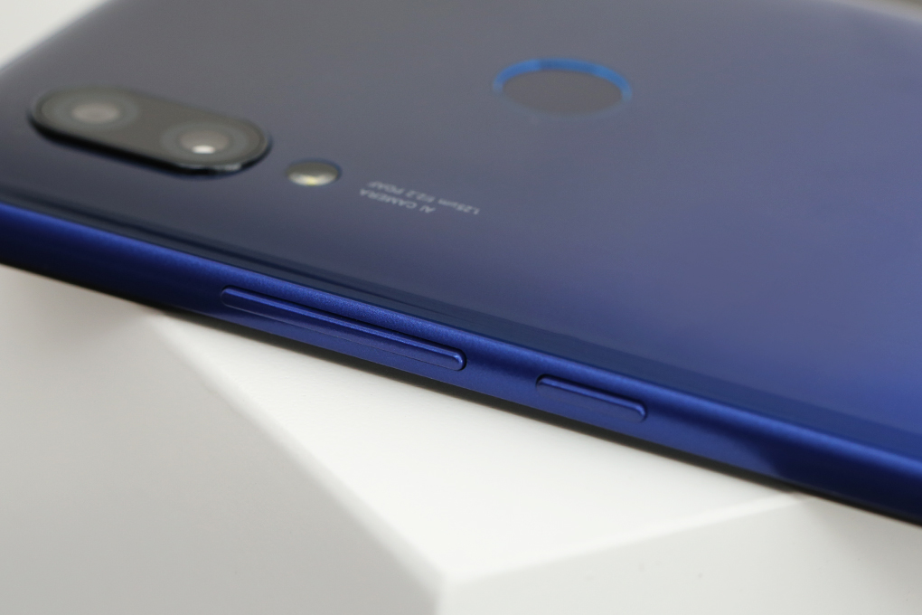 Điện thoại Xiaomi Redmi 7 (2GB/16GB) Màu Xanh Dương