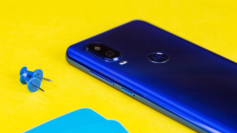 Thiết kế của điện thoại Motorola One Vision chính hãng