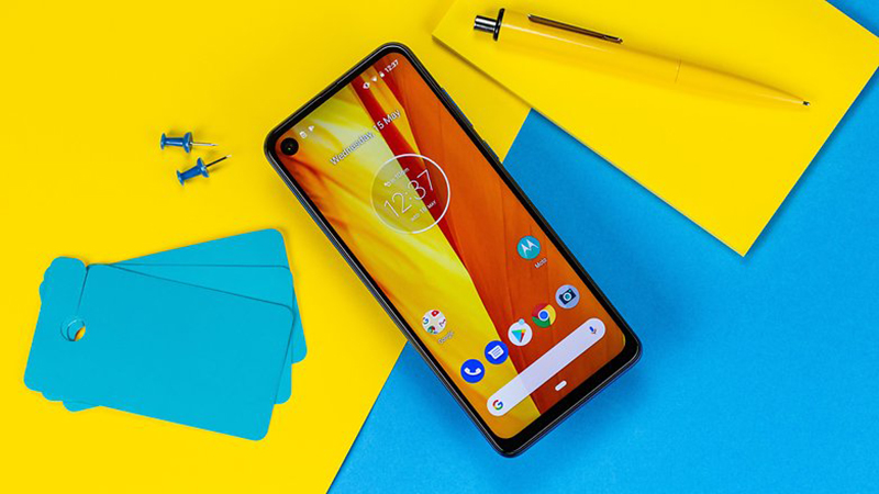 Màn hình của điện thoại Motorola One Vision chính hãng