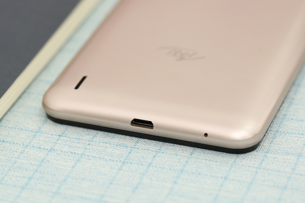 Điện thoại Itel P33