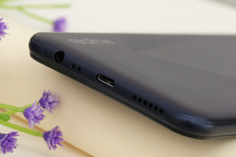 Điện thoại smartphone Realme C2 32GB | Thiết kế mặt lưng Điện thoại smartphone Realme C2 32GB | Thiết kế mặt lưng