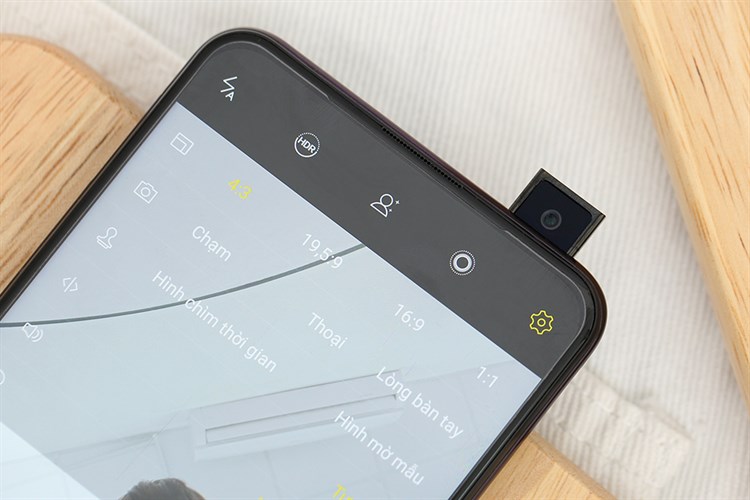 Điện thoại Vivo V15 64GB Màu Đỏ