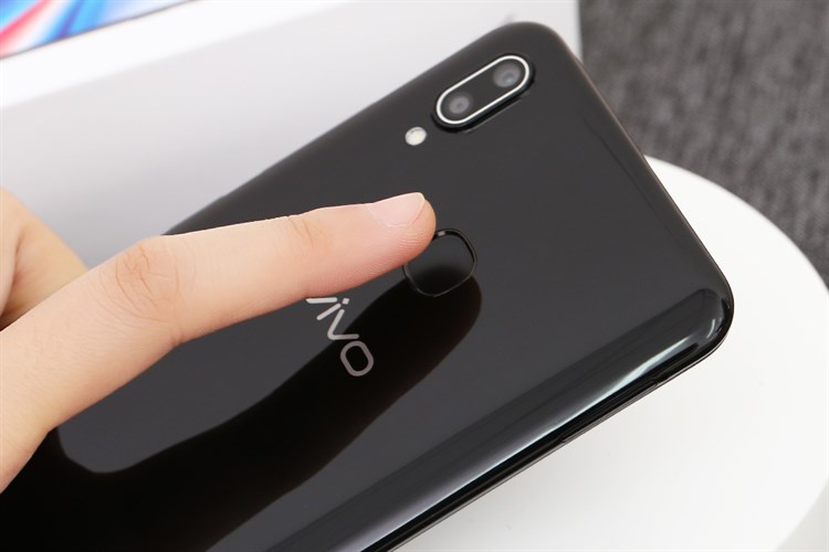 Điện thoại Vivo Y93 Màu Đen