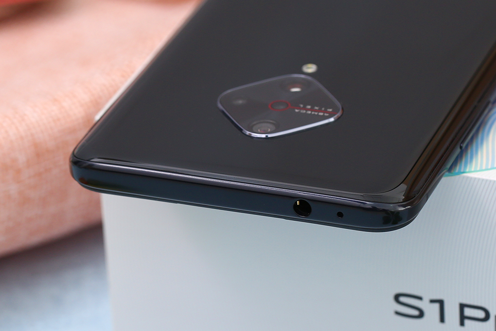 Điện thoại Vivo S1 Pro Màu Đen